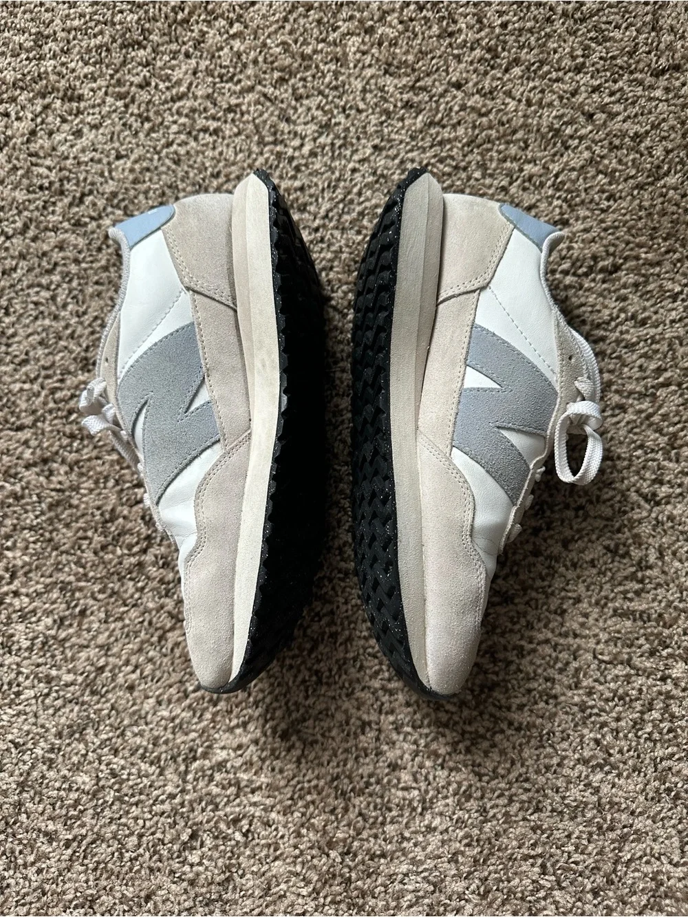 New Balance stylish white